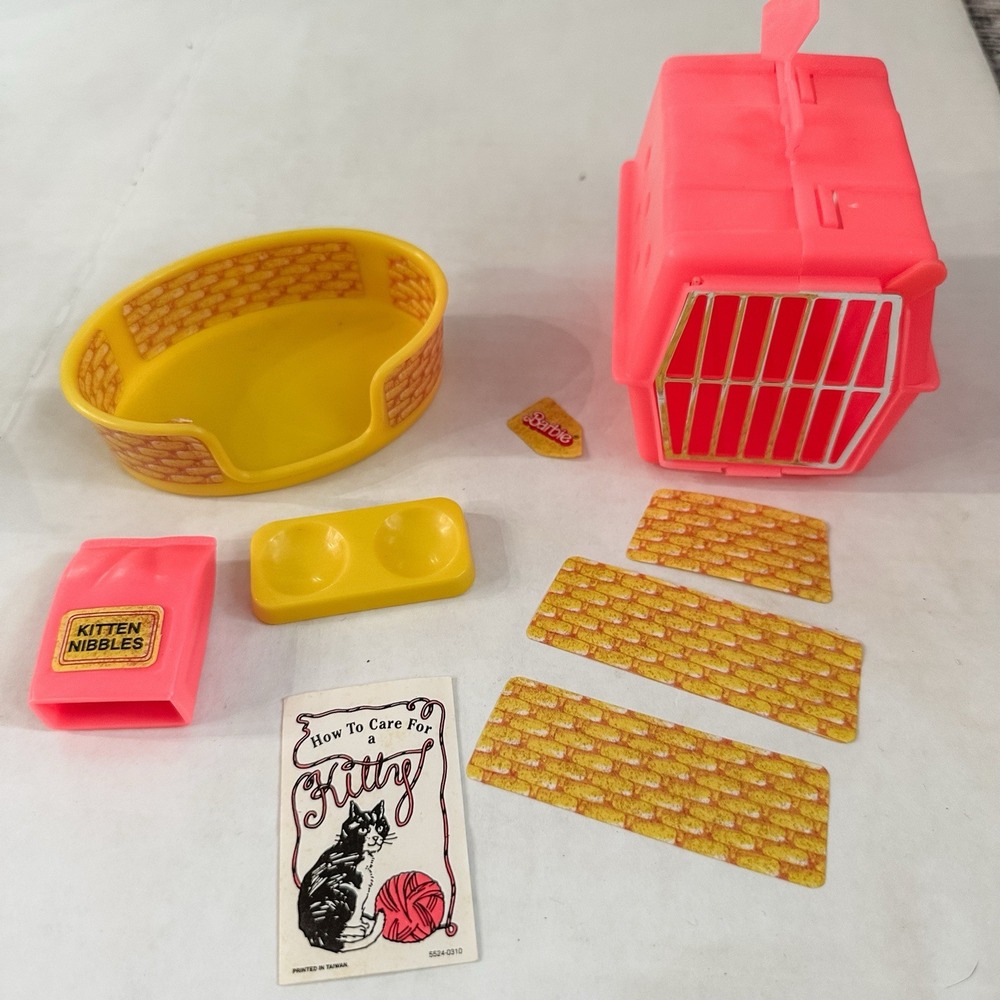 Vintage 1982 Mattel Barbie Doll's Cuddly Kitten #5524‎ Fluff Set Accessories